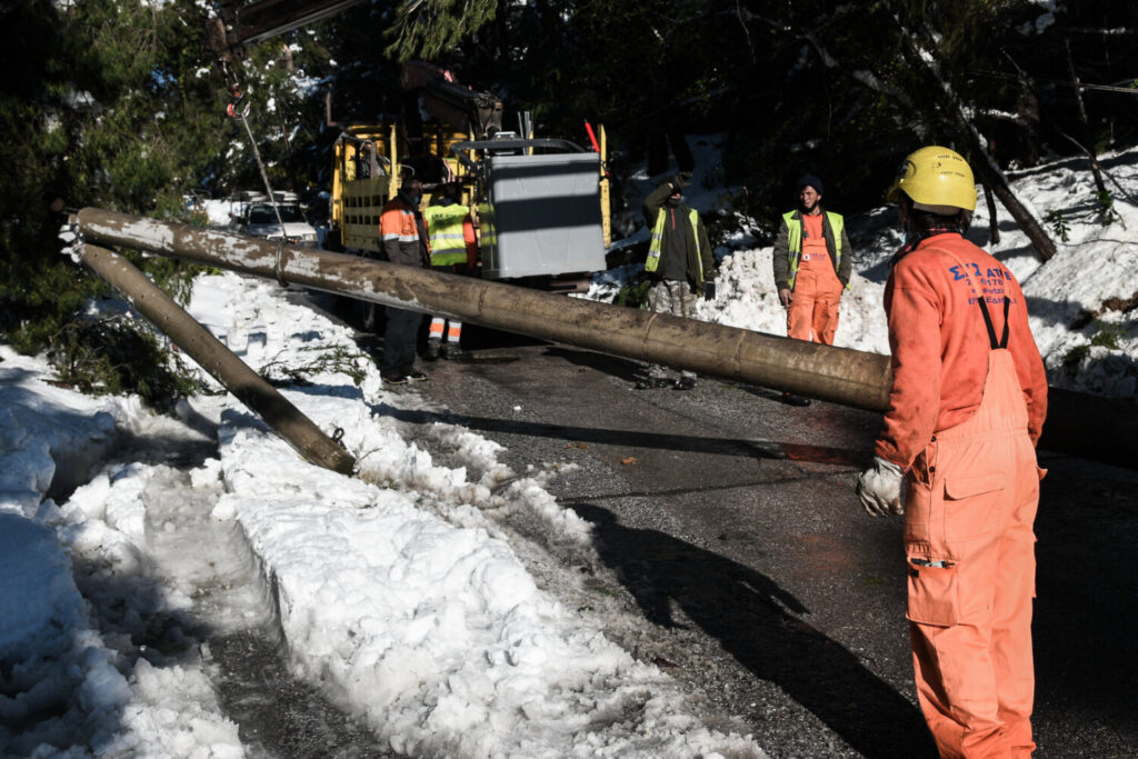 Κακοκαιρία «Μήδεια»: Χωρίς ρεύμα 25.000 νοικοκυριά στην Αττική