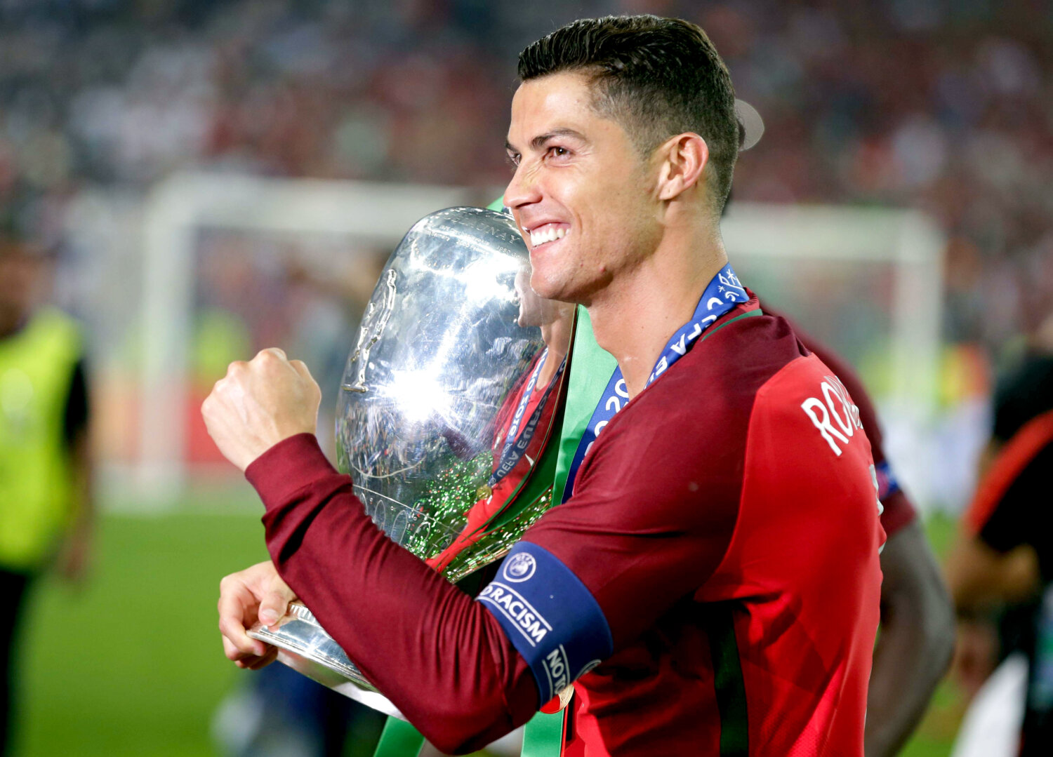 Ronaldo euro. Криштиану Роналду 2016. Роналду Португалия 2016. Cristiano Ronaldo Euro 2016. Криштиану Роналду фото евро 2016.