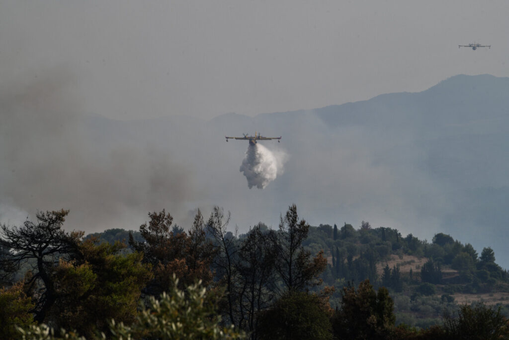 Σε πλήρη έλεγχο τα πύρινα μέτωπα – Σε επιφυλακή οι πυροσβεστικές δυνάμεις στη Γορτυνία