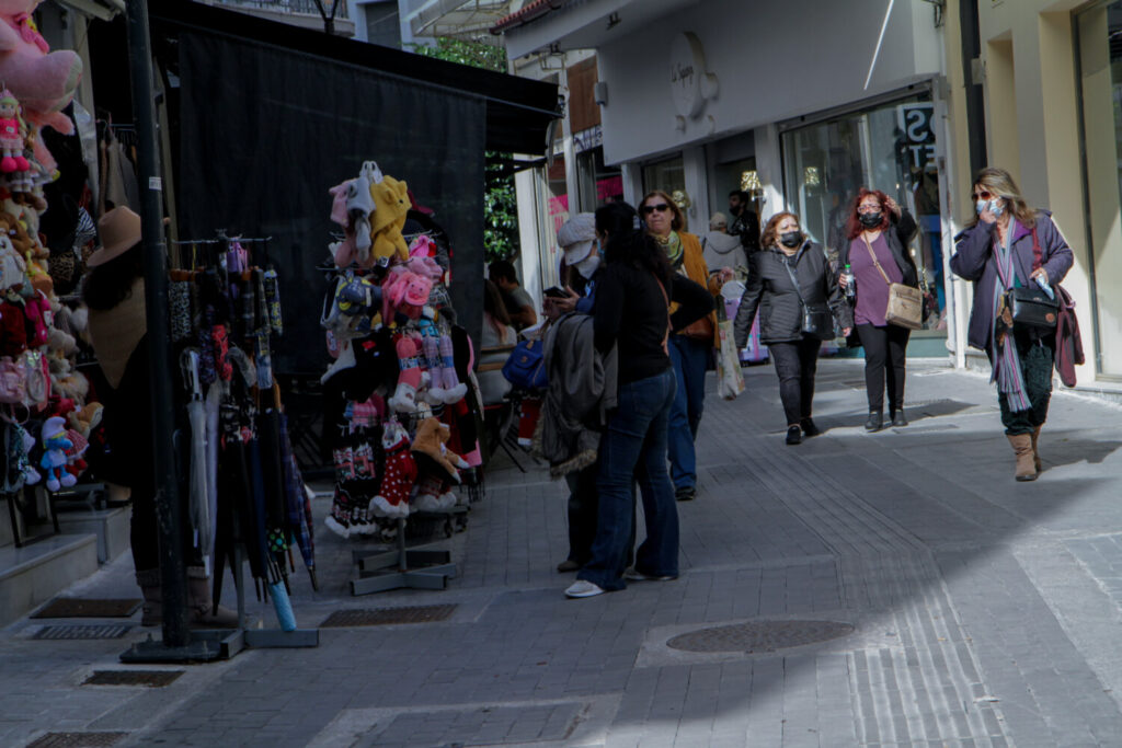 Κορωνοϊός:  73 θάνατοι, 358 διασωληνωμένοι,15.044  νέα κρούσματα