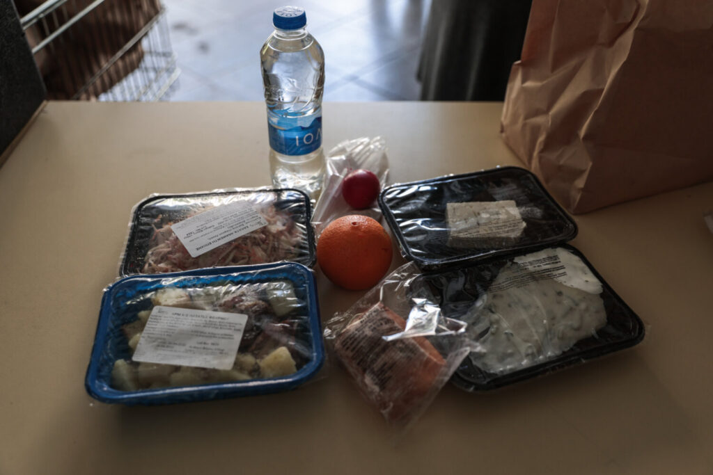 Λαμία – ΕΟΔΥ: Σταφυλόκοκκος εντοπίστηκε στα δείγματα των σχολικών γευμάτων που προκάλεσαν δηλητηρίαση σε μαθητές