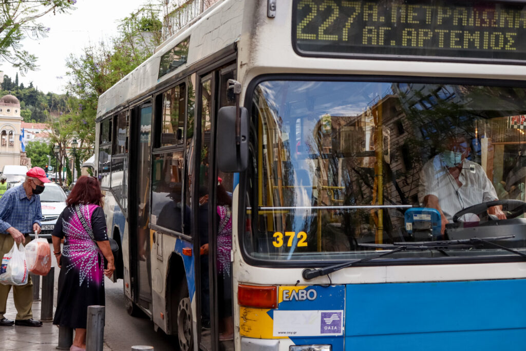 ΕΛ.ΑΣ.: Συνελήφθη 59χρονος οδηγός αστικού λεωφορείου για σεξουαλική παρενόχληση σε δύο νεαρές επιβάτισσες