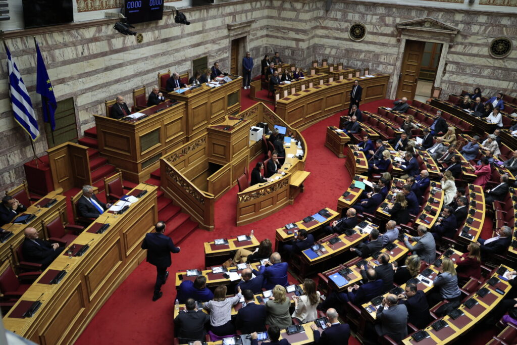 Ανασχηματισμός: Πυρ ομαδόν από ΚΚΕ, Πλεύση Ελευθερίας, Ελληνική Λύση, Νέα Αριστερά και Κίνημα Δημοκρατίας