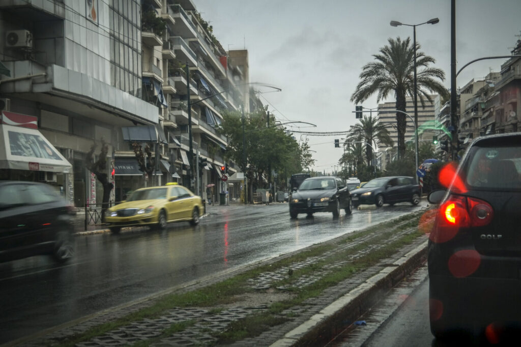 Καιρός – Τσαρταφύλλιας: Φθνόπωρο από τα …παλιά με βροχές και ψύχρα – Ζακέτα να πάρετε!