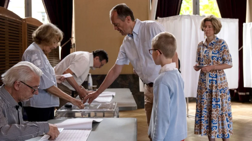 Γαλλία: Βουλευτικές εκλογές με αυξημένη συμμετοχή, πόλωση και αγωνία για το αποτέλεσμα