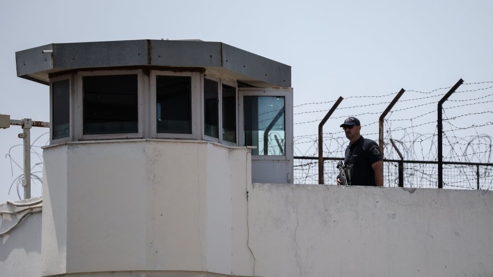 Φυλακές Ιωαννίνων: Εξάρθρωση κυκλώματος από το Εσωτερικών Υποθέσεων – Εμπλέκονται σωφρονιστικοί και αστυνομικός