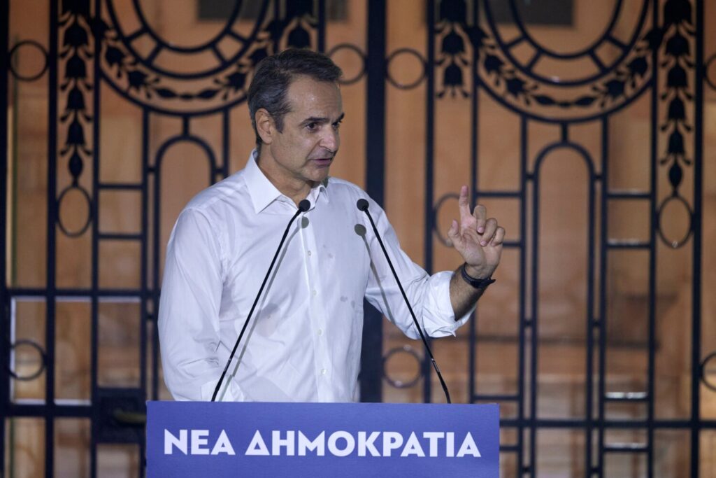 Μητσοτάκης από Ρηγίλλης: «Η ΝΔ δεν κοιτά ούτε αριστερά, ούτε δεξιά, μόνο μπροστά (βίντεο)