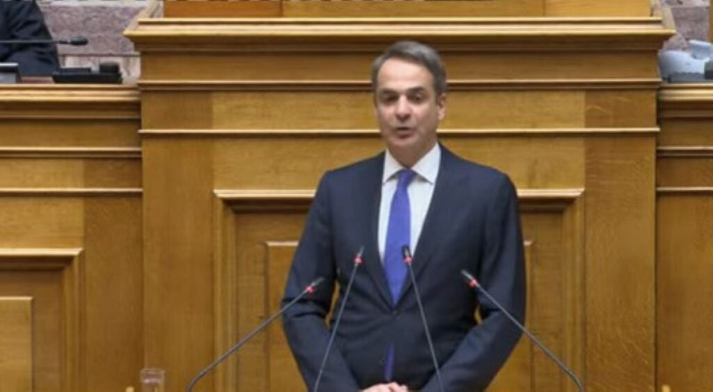 Μητσοτάκης στην Βουλή: «Ο βασικός μισθός το 2027 θα είναι 950 ευρώ – Στα 1500 ευρώ ο μέσος – Θα υπάρξουν παρεμβάσεις για τις τράπεζες