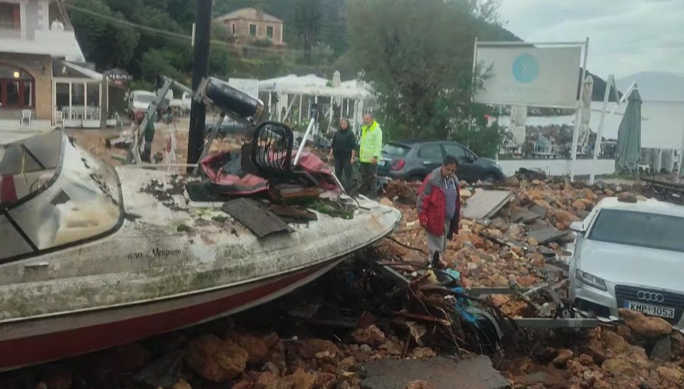 Μεγάλες οι ζημιές στις Κιτριές από την κακοκαιρία – Βάρκες και αυτοκίνητα παρασύρθηκαν από χειμάρρους (βίντεο)