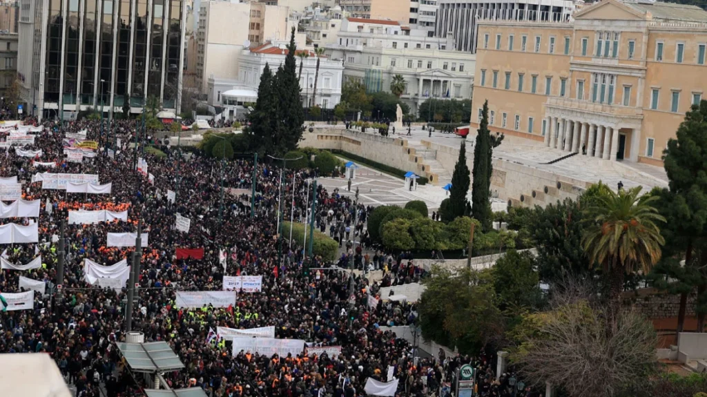 Τέμπη: Δύο χρόνια από την τραγωδία – Πάνω από 300 συγκεντρώσεις σε Ελλάδα και εξωτερικό