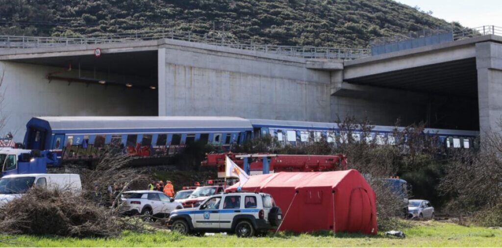 ΕΟΔΑΣΑΑΜ για Τέμπη: Άγνωστο υλικό προκάλεσε την έκρηξη και την πυρόσφαιρα – Ανθρώπινο λάθος και έλλειψη μέτρων ασφαλείας οδήγησαν στην τραγωδία