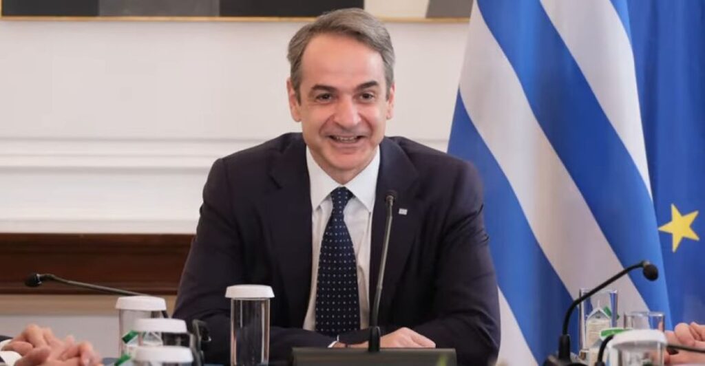 Μητσοτάκης στο υπουργικό: Θέλω χειροπιαστά αποτελέσματα, θα επιβλέπω προσωπικά – Κρίσιμο το ύφος στη δημόσια σκηνή